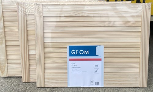 New pine louvre doors - new,